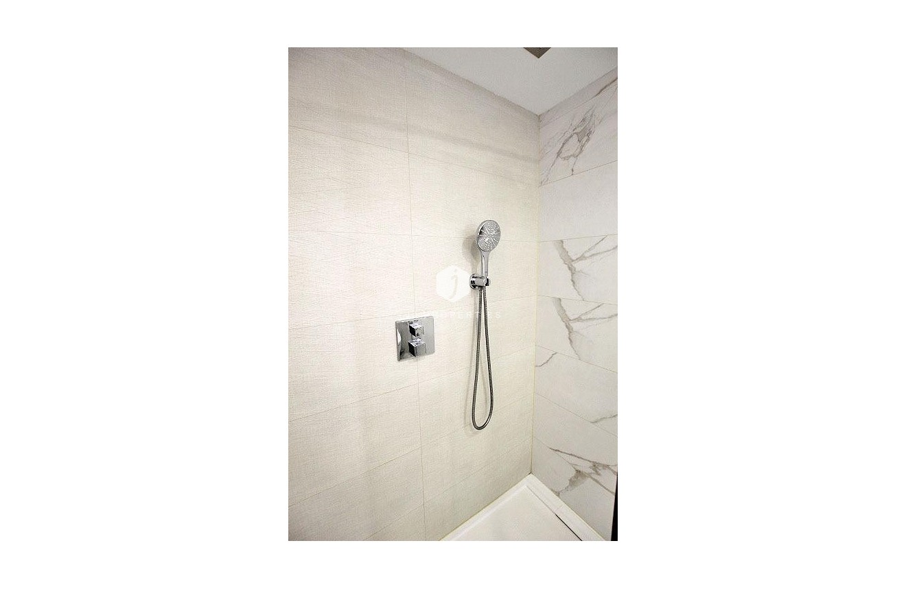 Z drugiej ręki - Mieszkanie w bloku -
Torrevieja