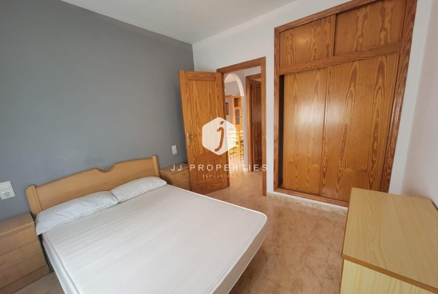 Z drugiej ręki - Mieszkanie w bloku -
Torrevieja - Playa del Cura