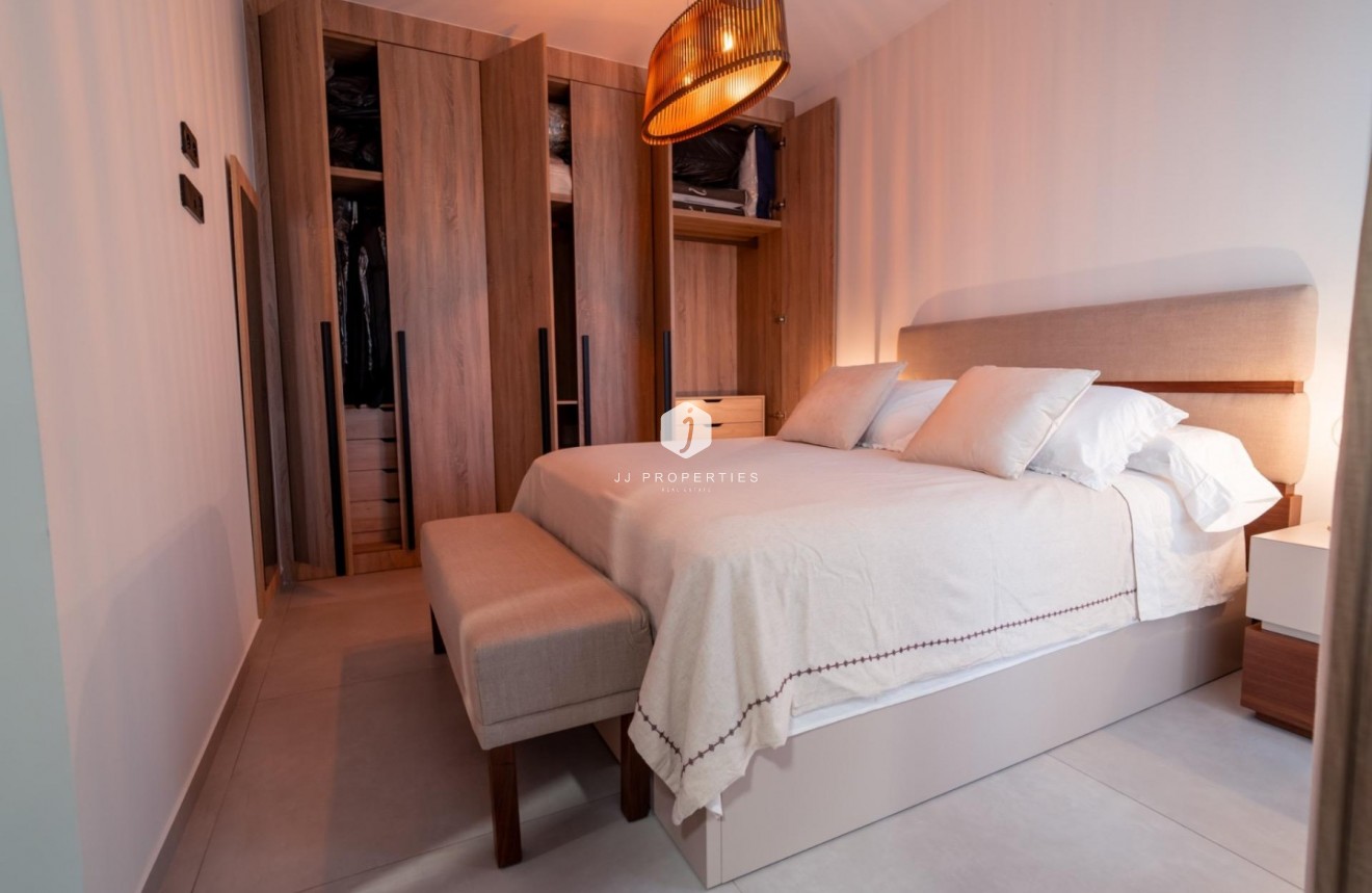 Z drugiej ręki - Villa -
Algorfa - Inland