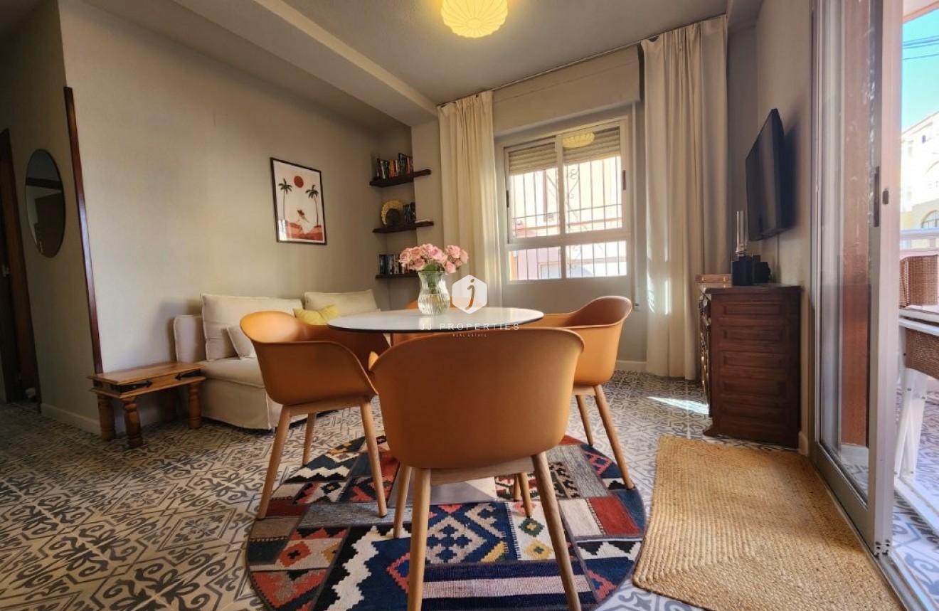 Tweedehands - Appartement / flat -
La Mata - Costa Blanca