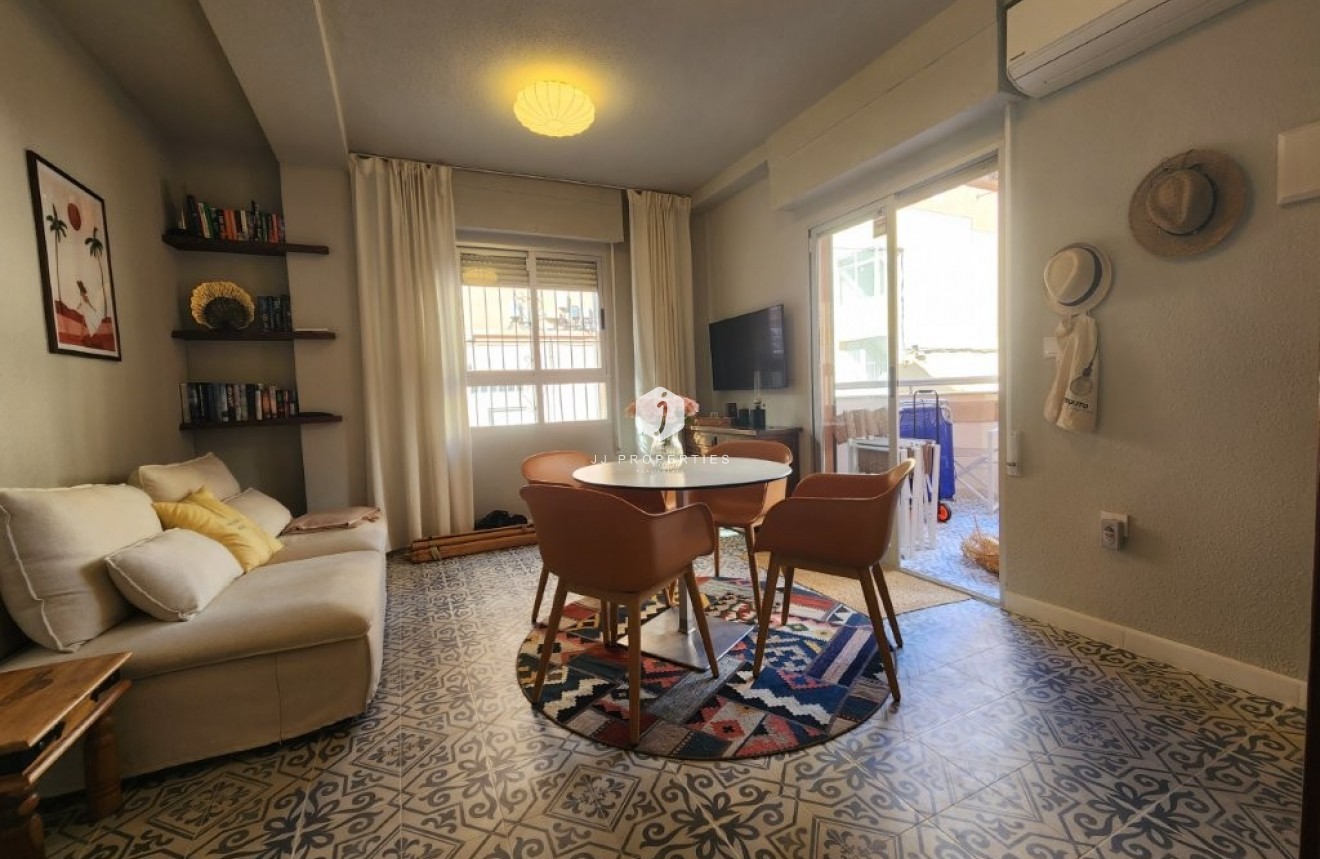 Tweedehands - Appartement / flat -
La Mata - Costa Blanca