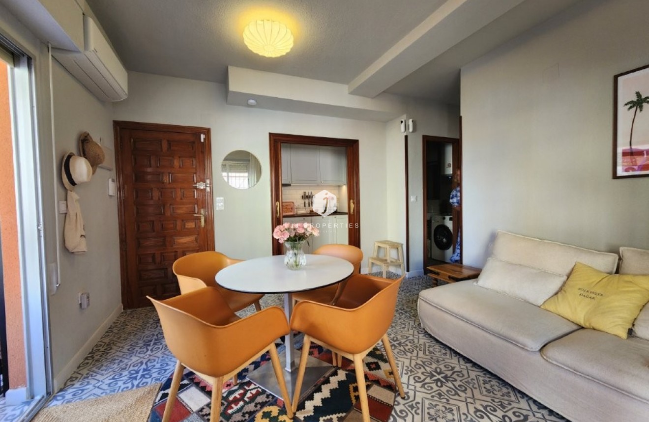 Tweedehands - Appartement / flat -
La Mata - Costa Blanca