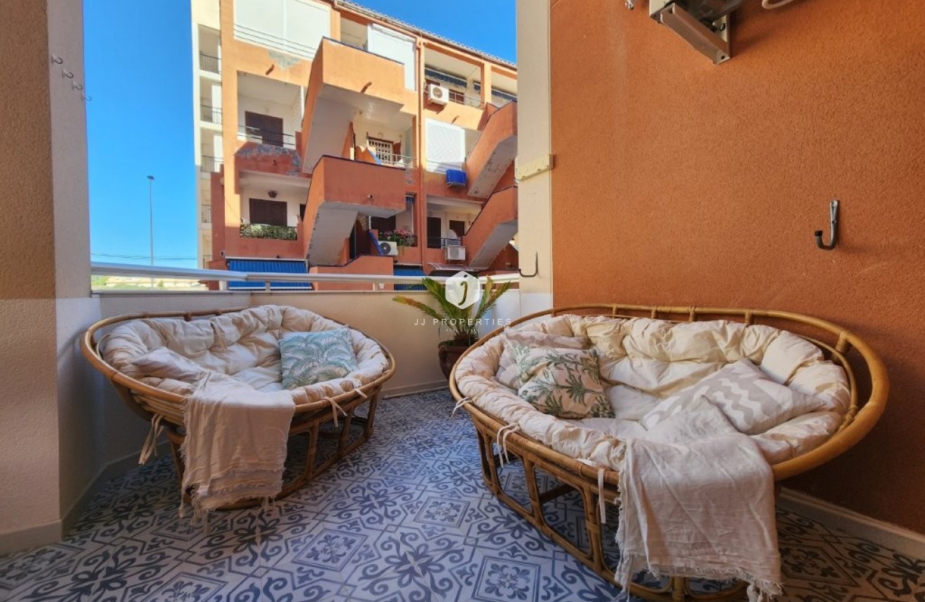 Tweedehands - Appartement / flat -
La Mata - Costa Blanca