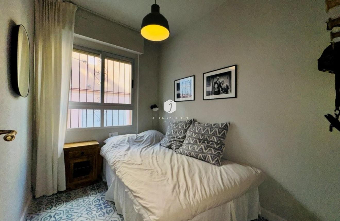 Tweedehands - Appartement / flat -
La Mata - Costa Blanca