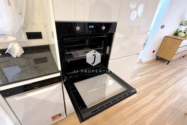 Resale - Apartment / flat -
Torrevieja - Costa Blanca