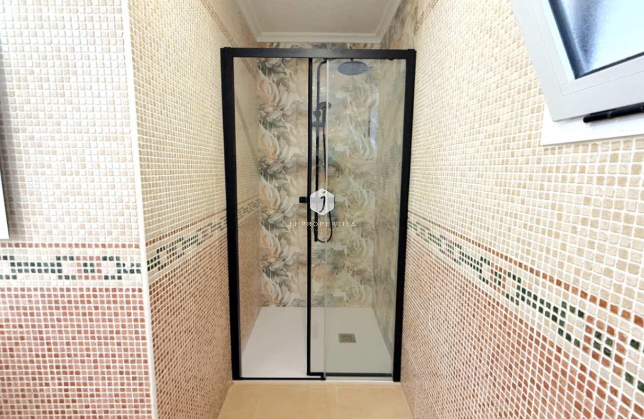 Resale - Apartment / flat -
Torrevieja - Costa Blanca