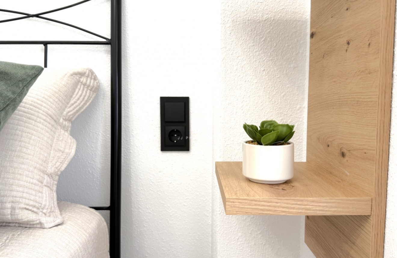 Resale - Apartment / flat -
Torrevieja - Costa Blanca