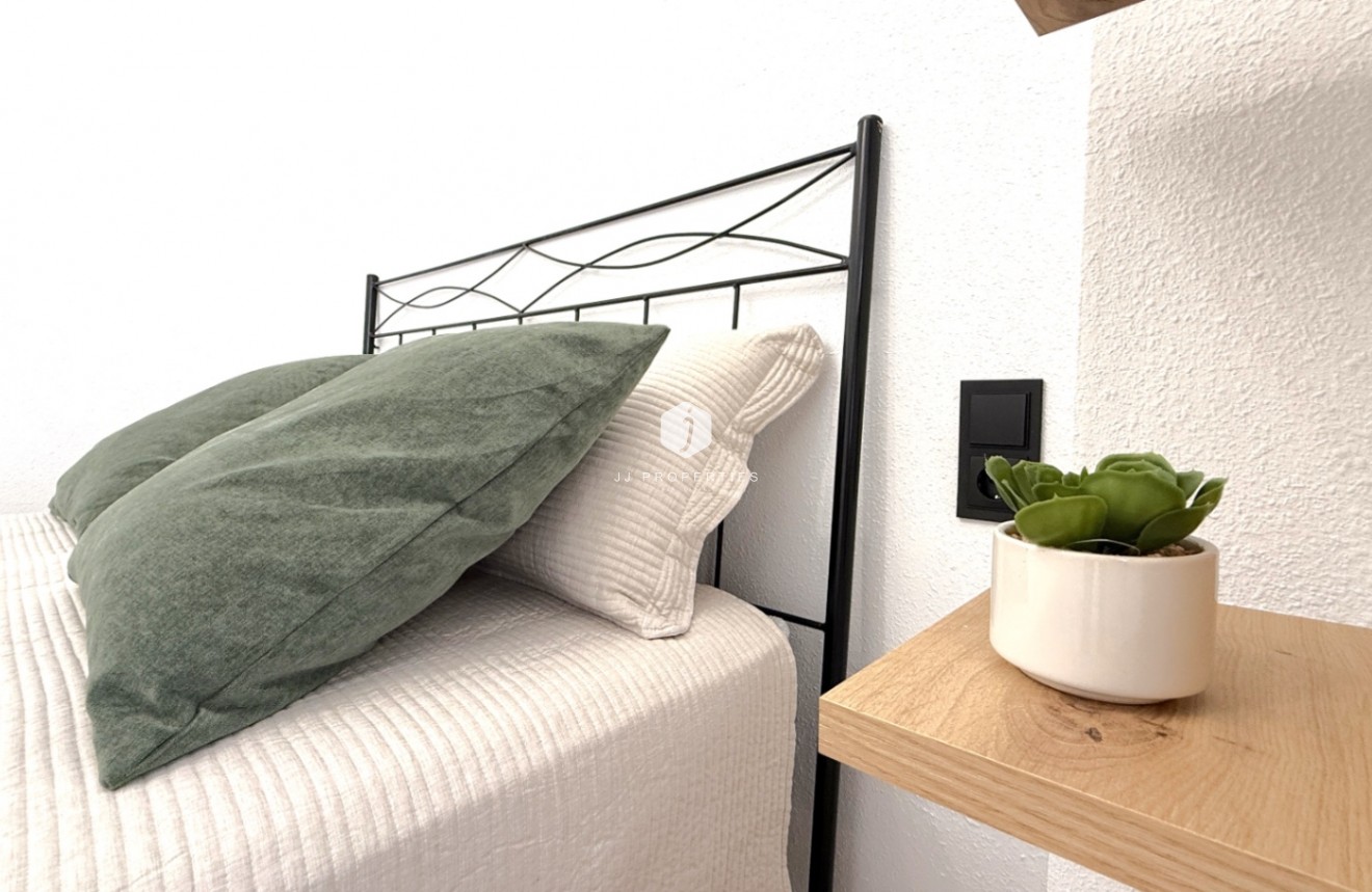 Resale - Apartment / flat -
Torrevieja - Costa Blanca