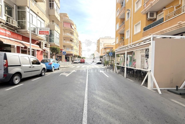 Resale - Apartment / flat -
Torrevieja - Costa Blanca