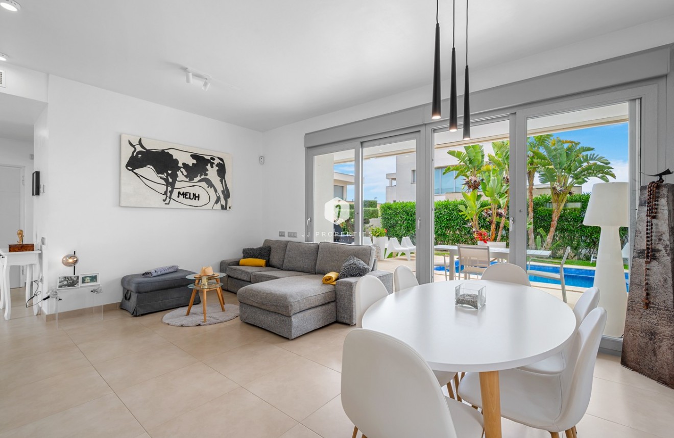 Segunda mano - Villa -
Orihuela Costa - Costa Blanca