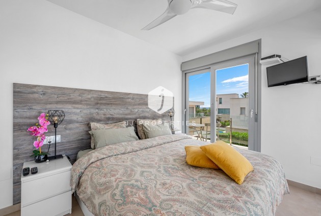 Segunda mano - Villa -
Orihuela Costa - Costa Blanca