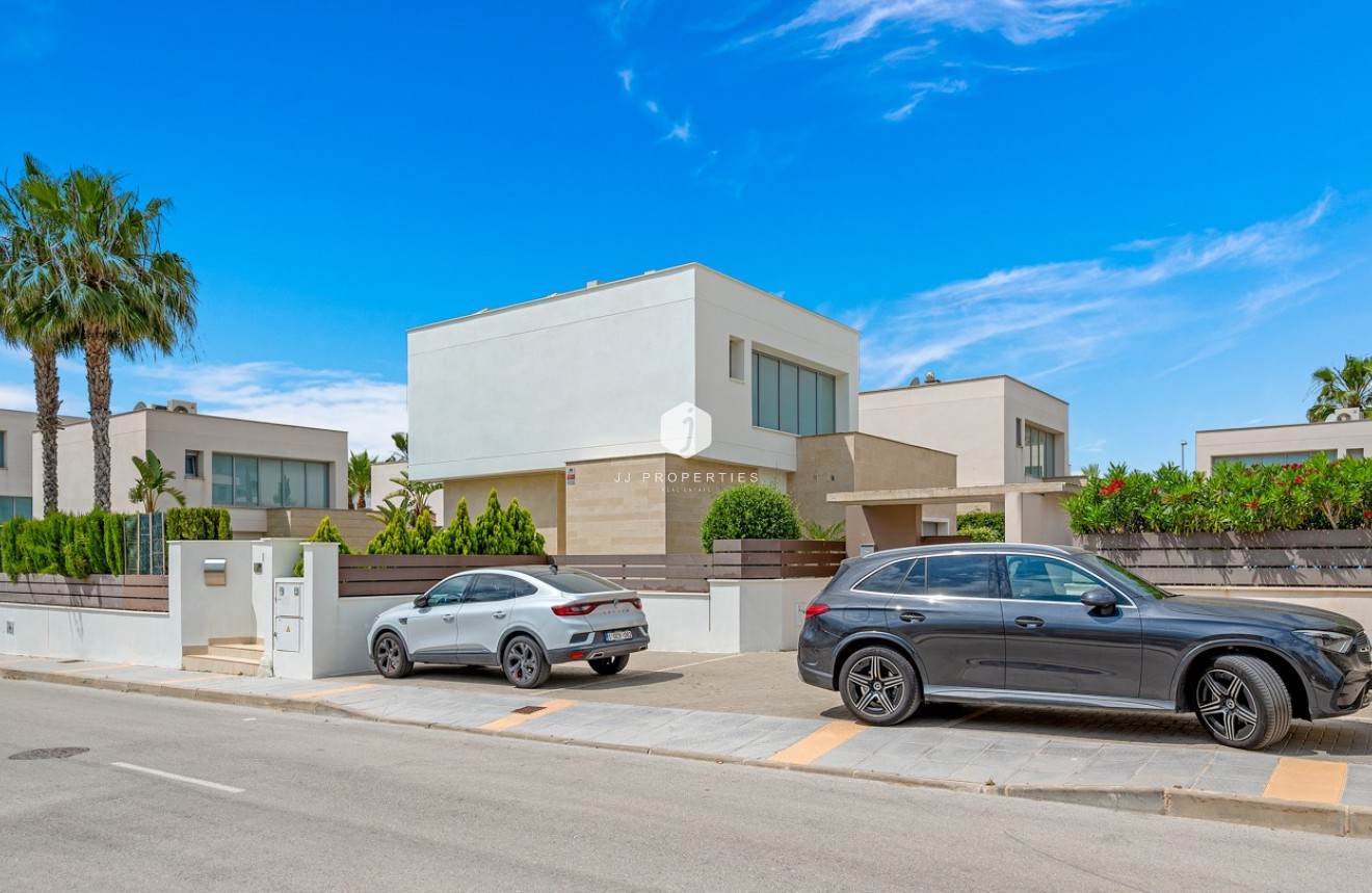 Segunda mano - Villa -
Orihuela Costa - Costa Blanca