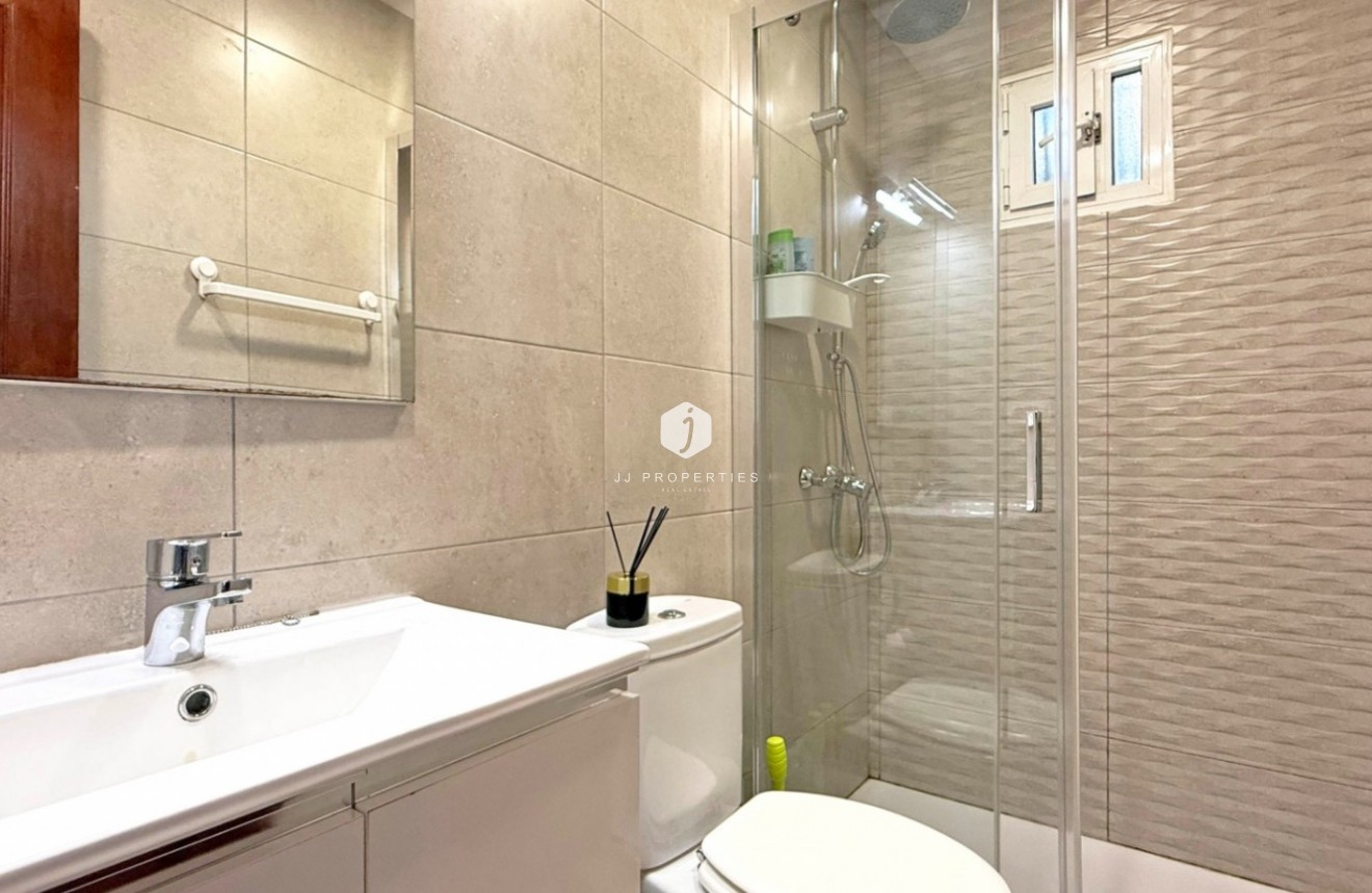 D'occasion - Appartement -
Torrevieja - Costa Blanca