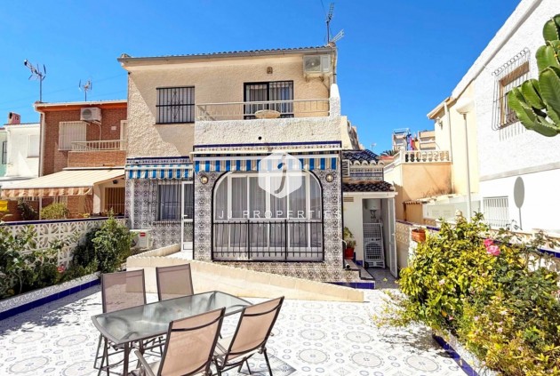 D'occasion - Appartement -
Torrevieja - Costa Blanca