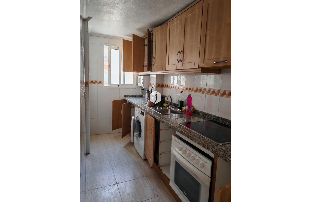 Segunda mano - Apartamento / piso -
Torrevieja - Centro