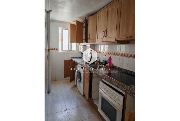 Segunda mano - Apartamento / piso -
Torrevieja - Centro