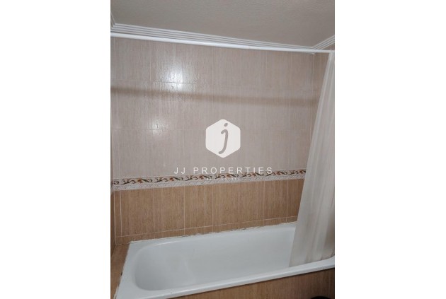 Segunda mano - Apartamento / piso -
Torrevieja - Centro