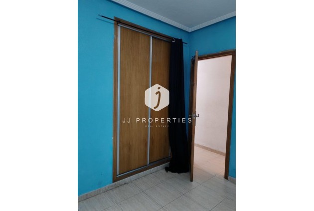 Segunda mano - Apartamento / piso -
Torrevieja - Centro