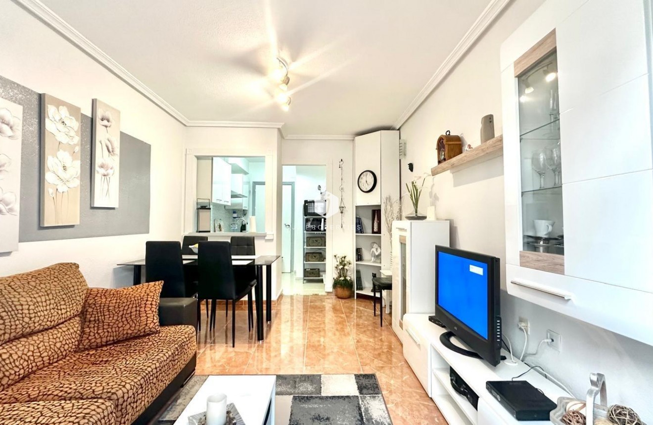 Tweedehands - Appartement / flat -
Torrevieja - Estacion de autobuses