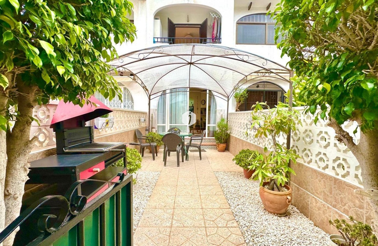 Tweedehands - Appartement / flat -
Torrevieja - Estacion de autobuses