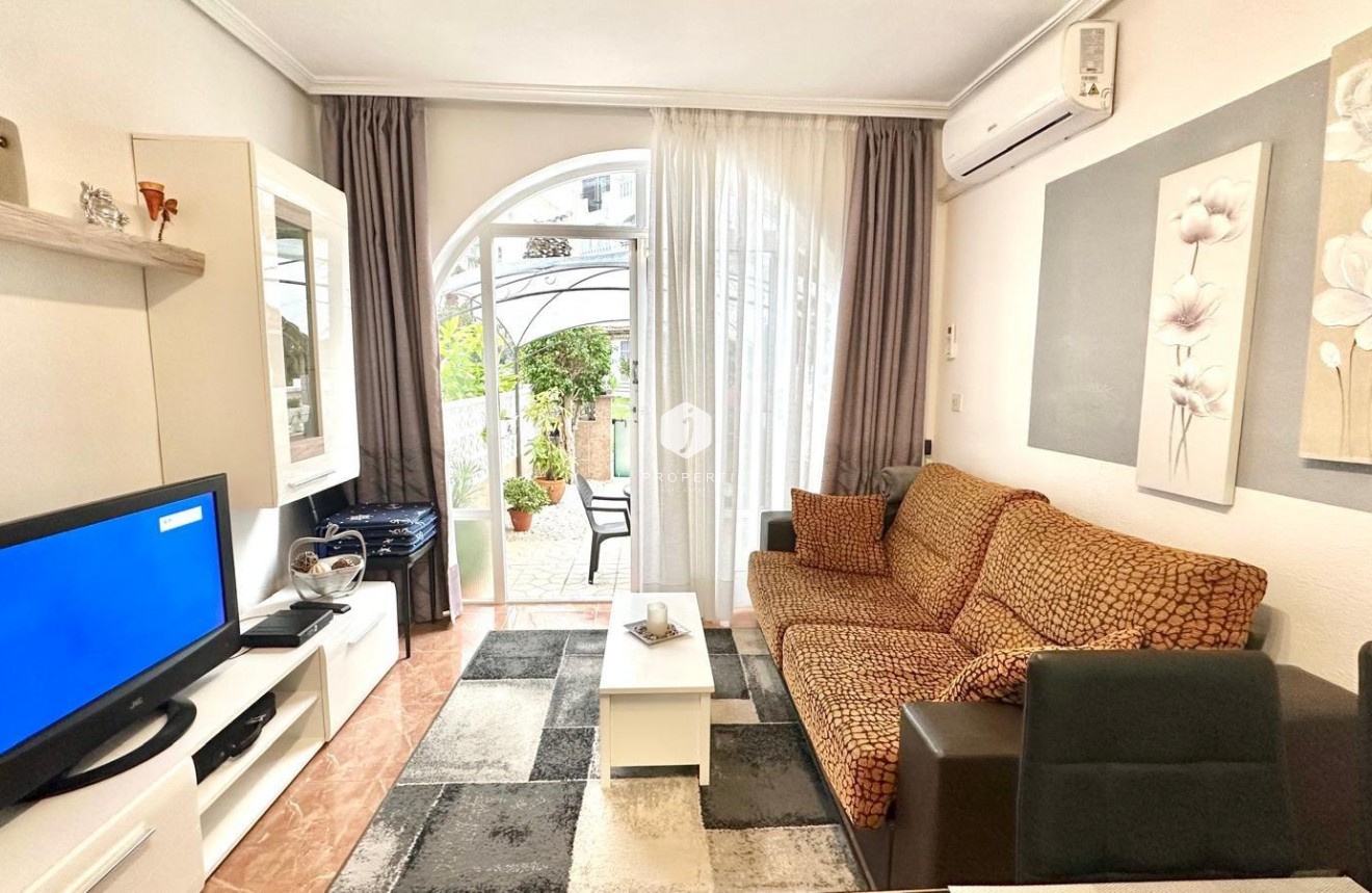 Tweedehands - Appartement / flat -
Torrevieja - Estacion de autobuses