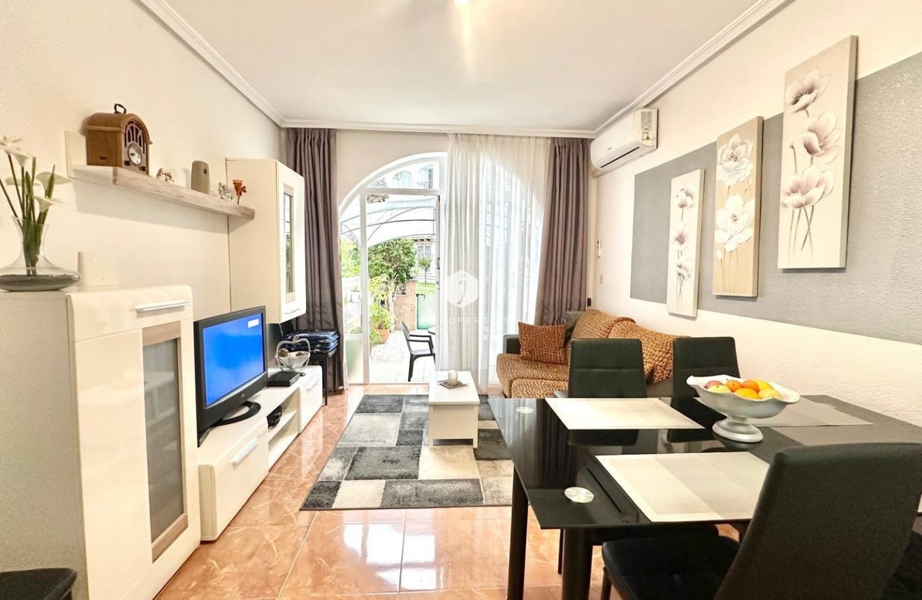 Tweedehands - Appartement / flat -
Torrevieja - Estacion de autobuses