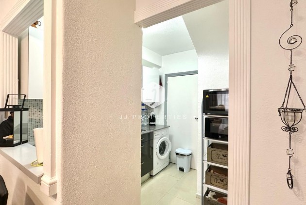 Tweedehands - Appartement / flat -
Torrevieja - Estacion de autobuses