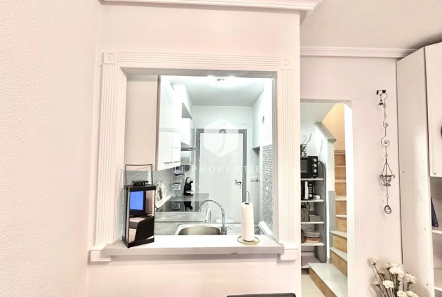 Tweedehands - Appartement / flat -
Torrevieja - Estacion de autobuses