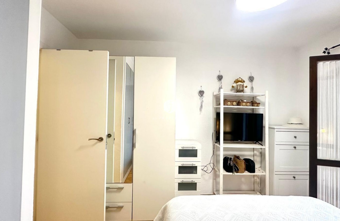 Tweedehands - Appartement / flat -
Torrevieja - Estacion de autobuses