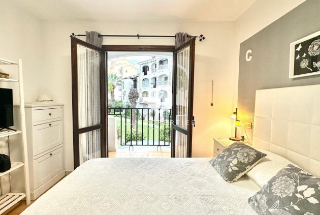 Tweedehands - Appartement / flat -
Torrevieja - Estacion de autobuses