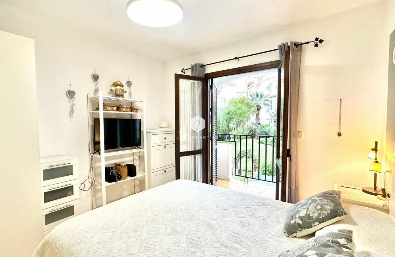 Tweedehands - Appartement / flat -
Torrevieja - Estacion de autobuses