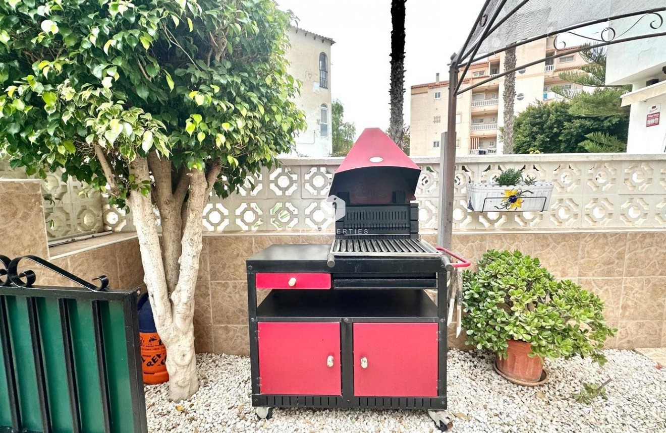 Tweedehands - Appartement / flat -
Torrevieja - Estacion de autobuses