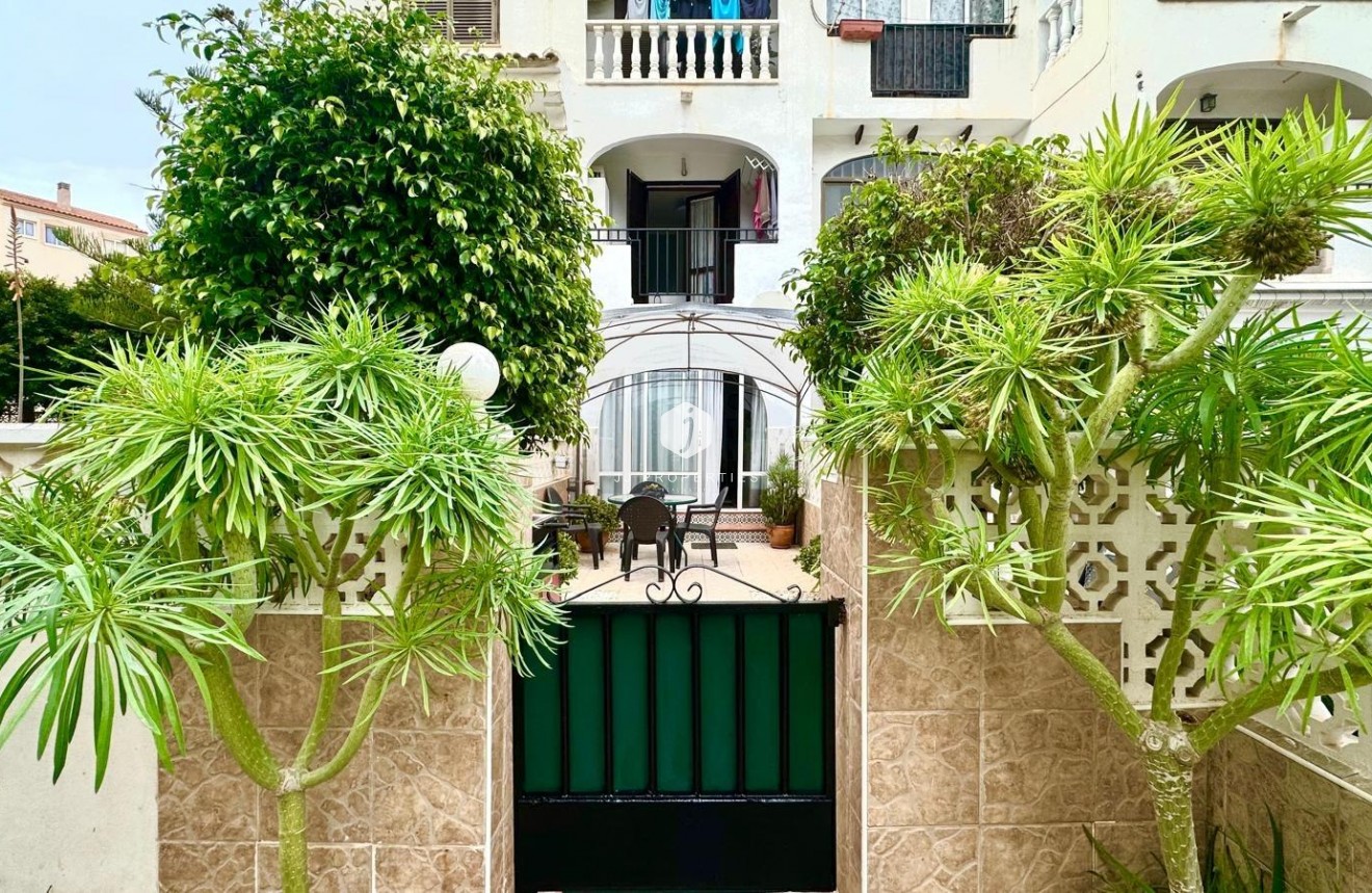 Tweedehands - Appartement / flat -
Torrevieja - Estacion de autobuses