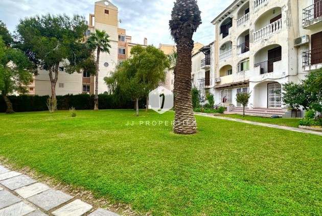 Tweedehands - Appartement / flat -
Torrevieja - Estacion de autobuses
