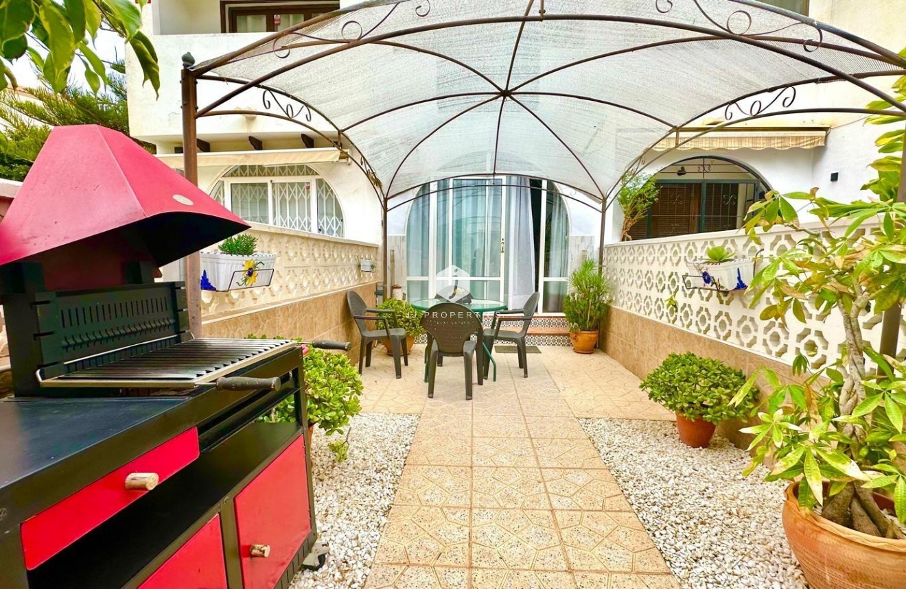 Tweedehands - Appartement / flat -
Torrevieja - Estacion de autobuses