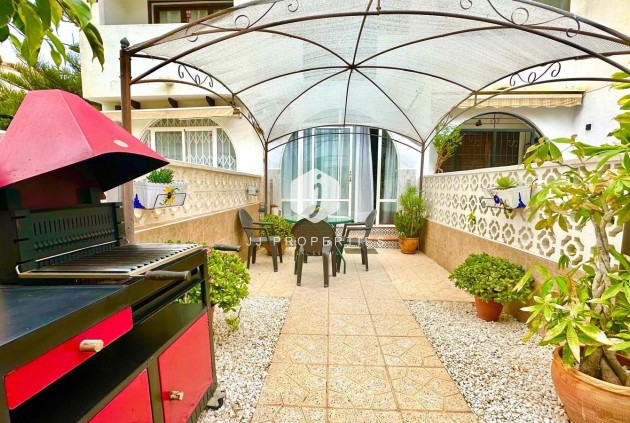 Tweedehands - Appartement / flat -
Torrevieja - Estacion de autobuses