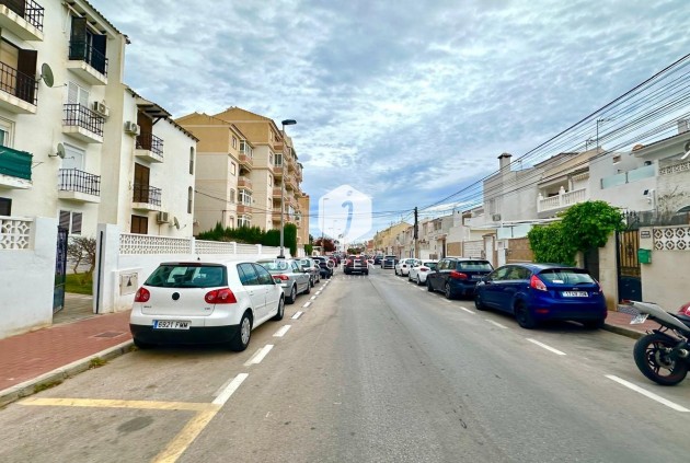 Tweedehands - Appartement / flat -
Torrevieja - Estacion de autobuses