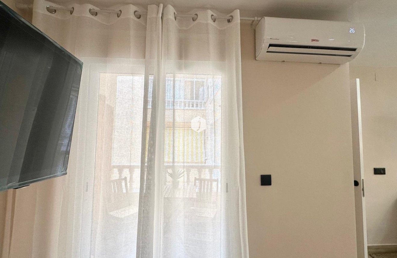 Aus zweiter Hand - Wohnung -
Torrevieja - Centro