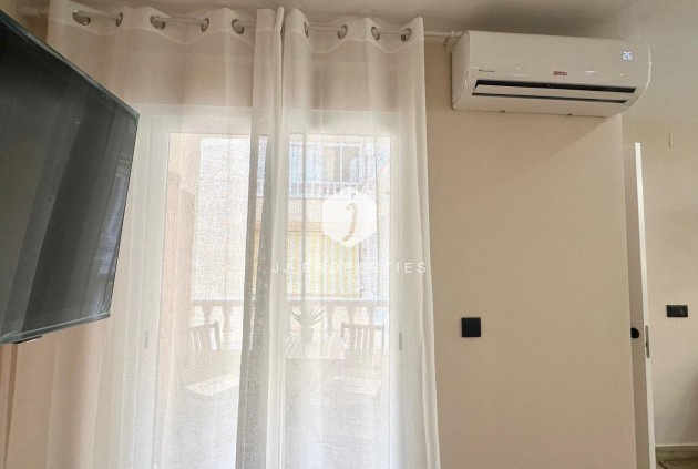 Aus zweiter Hand - Wohnung -
Torrevieja - Centro