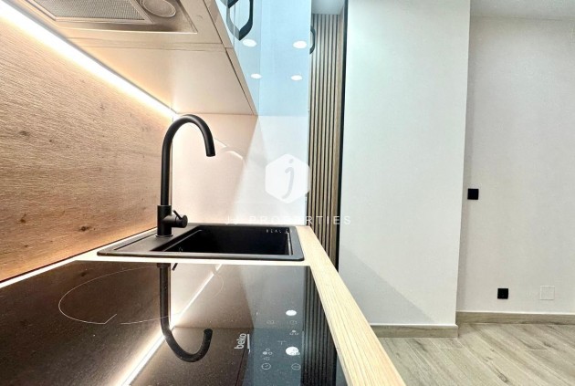 Aus zweiter Hand - Wohnung -
Torrevieja - Centro