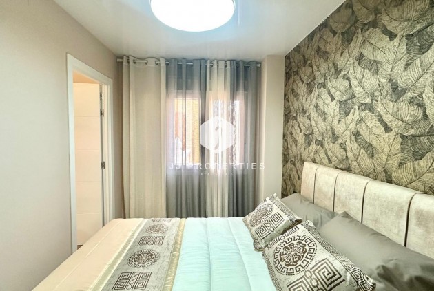 Aus zweiter Hand - Wohnung -
Torrevieja - Centro