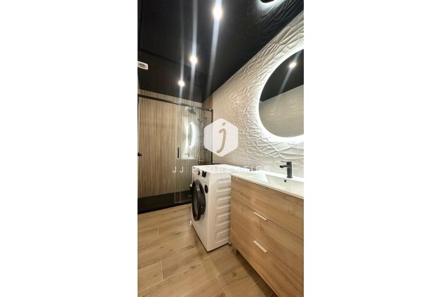 Aus zweiter Hand - Wohnung -
Torrevieja - Centro