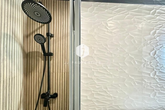 Aus zweiter Hand - Wohnung -
Torrevieja - Centro