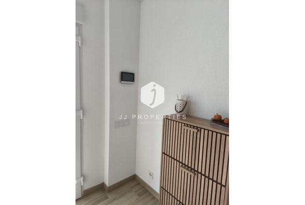 Z drugiej ręki - Szalet -
Torrevieja