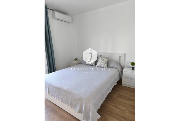 Z drugiej ręki - Szalet -
Torrevieja