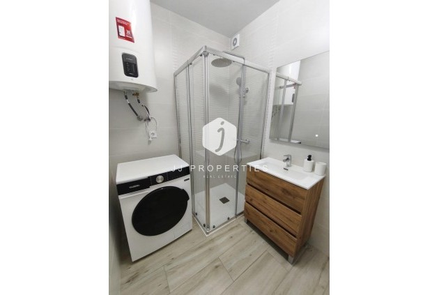 Z drugiej ręki - Szalet -
Torrevieja