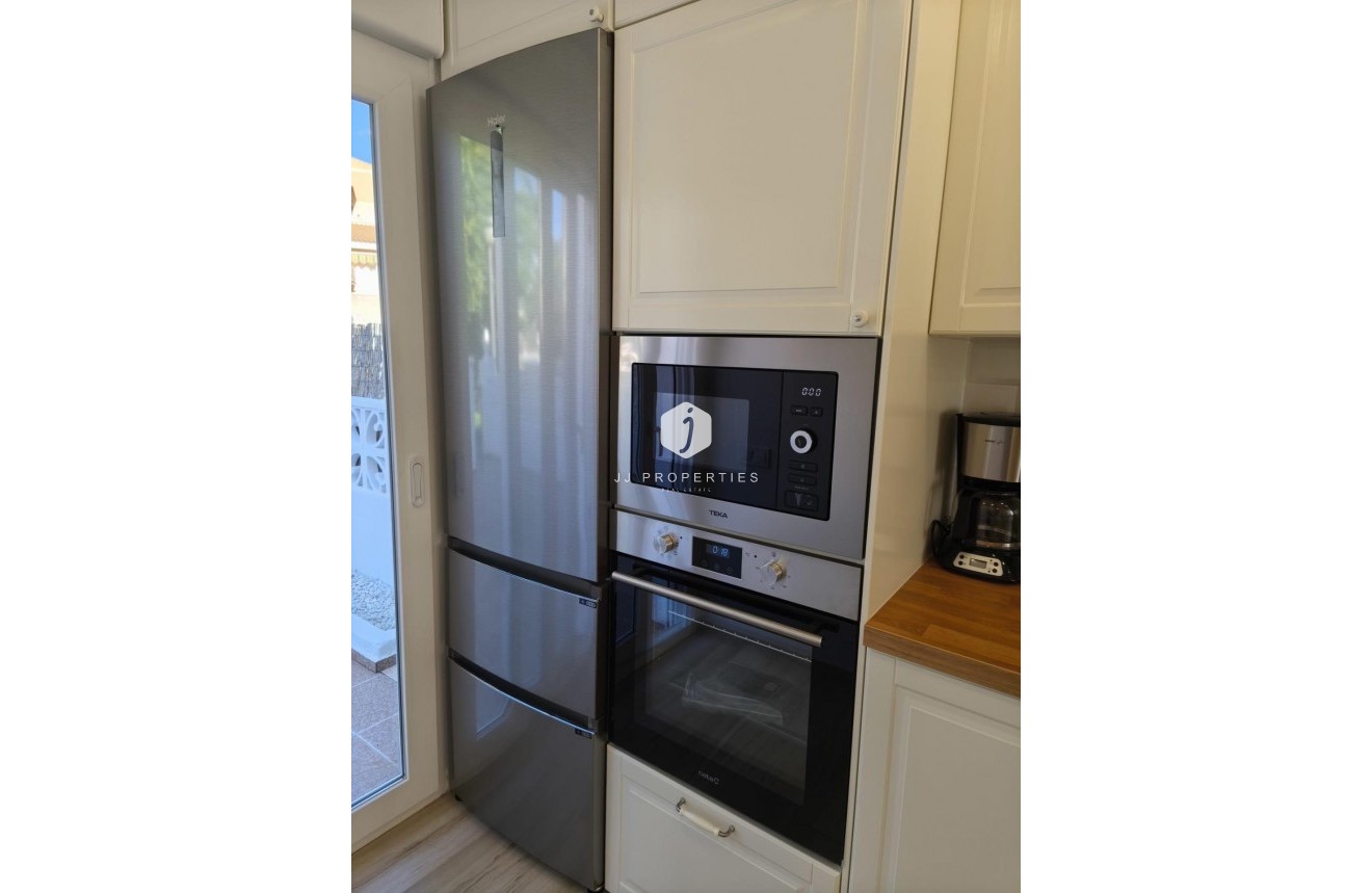 Z drugiej ręki - Szalet -
Torrevieja