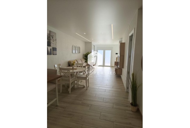 Z drugiej ręki - Szalet -
Torrevieja