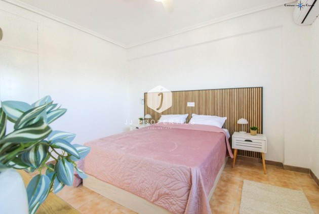 Tweedehands - Penthouse -
Torrevieja - Punta prima