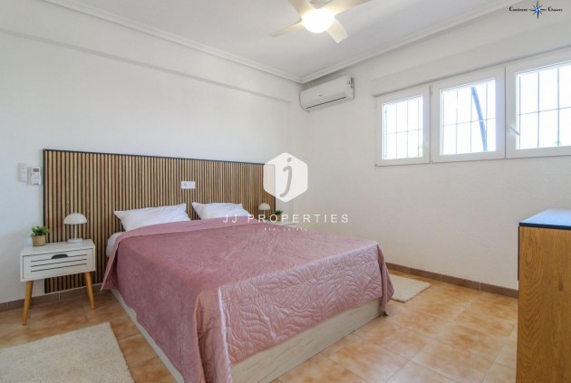 Tweedehands - Penthouse -
Torrevieja - Punta prima